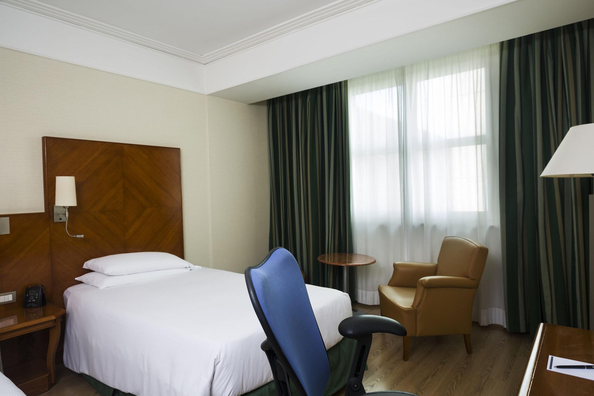 Hilton Rome Airport 4*
