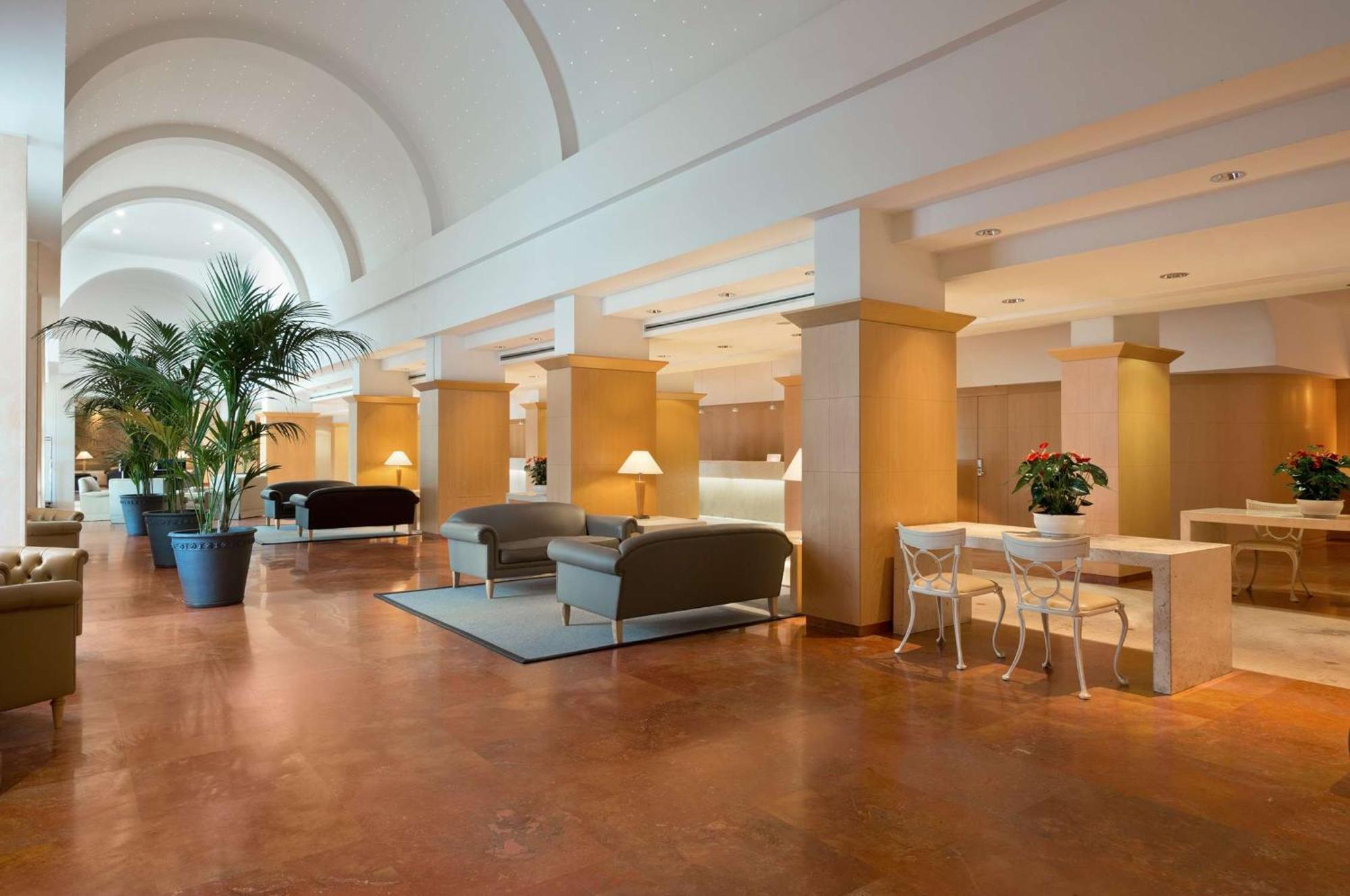 Hotel Hilton Rome Airport 4*