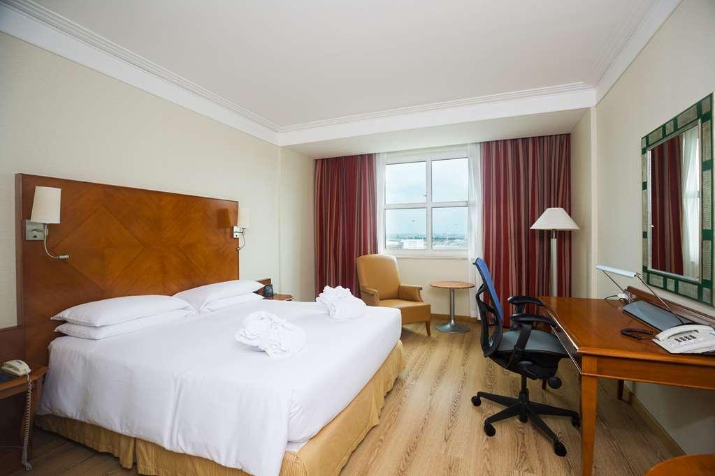 Hotel Hilton Rome Airport 4*